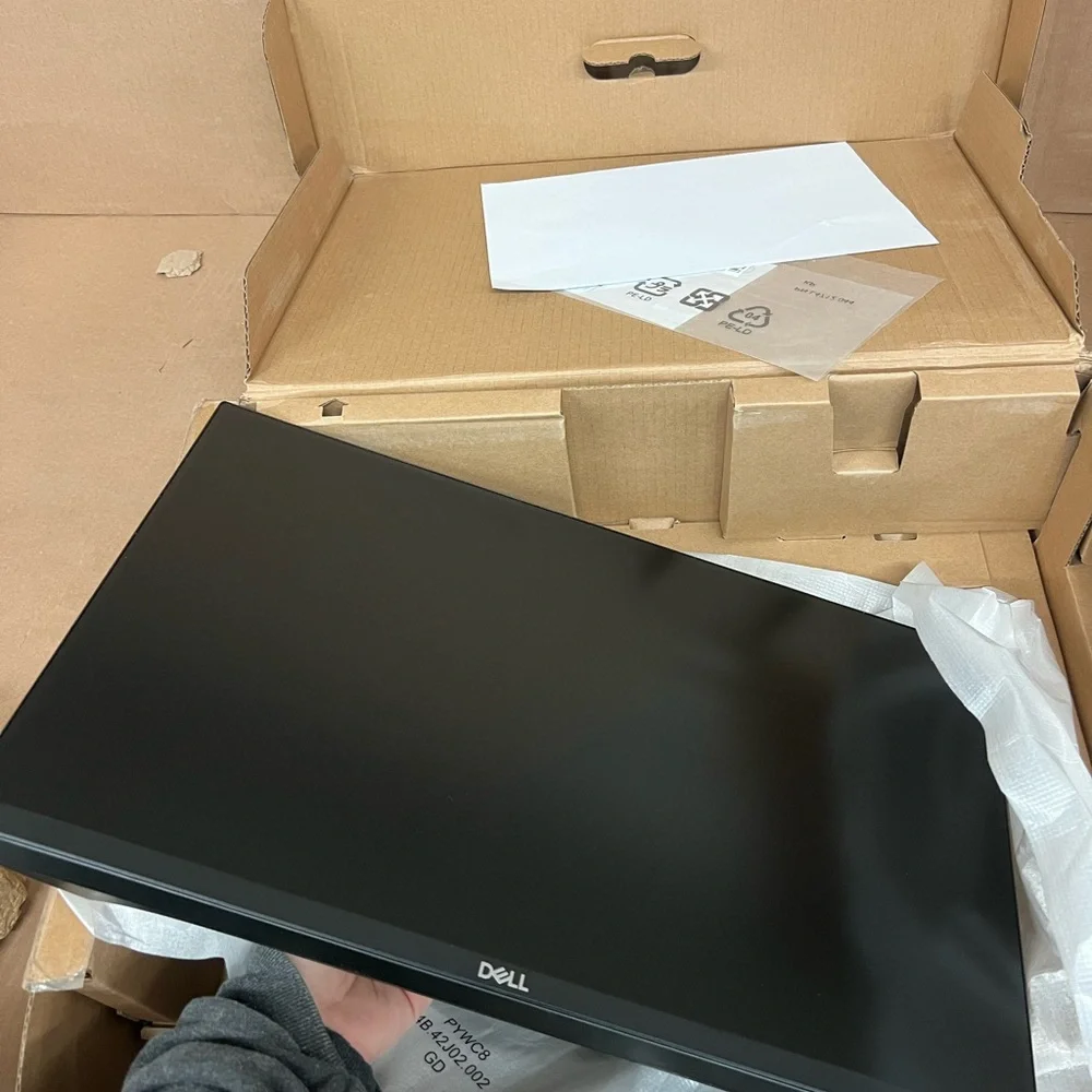 NEW Dell P Series 21.5